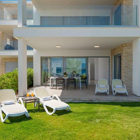 Luxury Design Beach Front Apartment Сукошан Екстер'єр фото