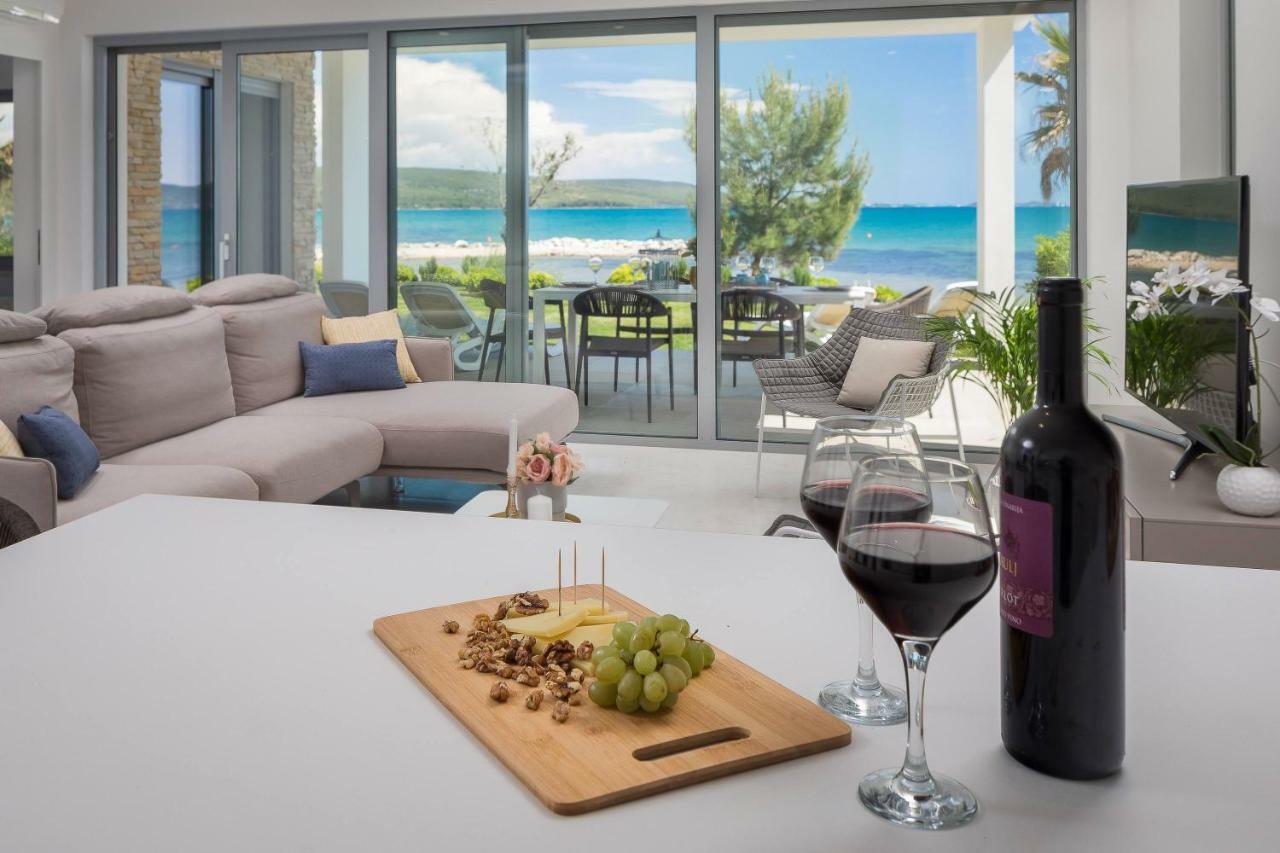 Luxury Design Beach Front Apartment Сукошан Екстер'єр фото