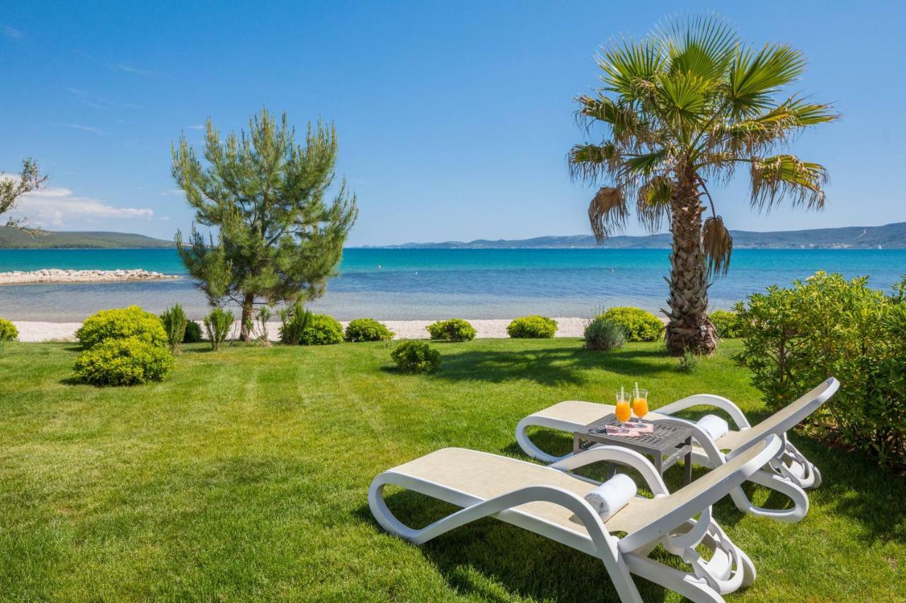 Luxury Design Beach Front Apartment Сукошан Екстер'єр фото