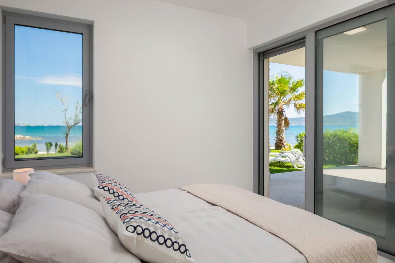 Luxury Design Beach Front Apartment Сукошан Екстер'єр фото