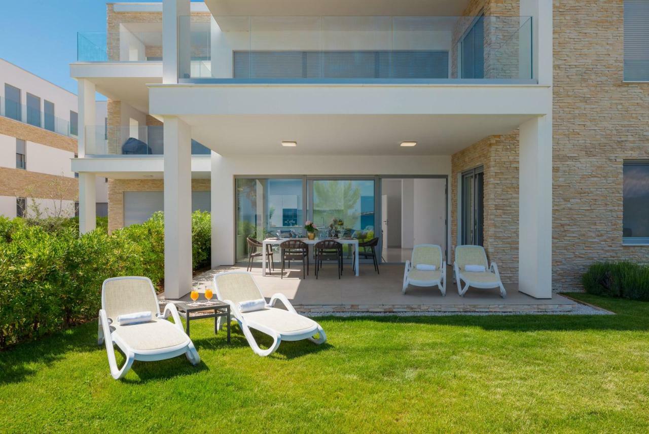Luxury Design Beach Front Apartment Сукошан Екстер'єр фото